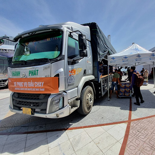 Xe tải 15 tấn chở hàng công nghiệp – Vận Tải Thành Phát